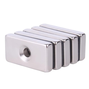 Aimants multi-usages en néodyme à trou fraisé pour le serrage, le levage et la fixation d'<span class=keywords><strong>objets</strong></span> - Product Image 2