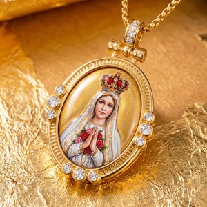 Pendentif ovale émaillé fait main Notre-Dame de Fátima, Fourniture en gros pour les groupes de dévotion européens et portugais - Product Image 1