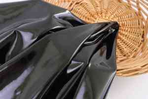 दर्पण की सतह खिंचाव बुना हुआ स्पैंडेक्स कपड़े शॉर्ट्स और चमकदार पौधों के लिए लोचदार काले रंग के टुकड़े कपड़े की सामग्री - Product Image 3