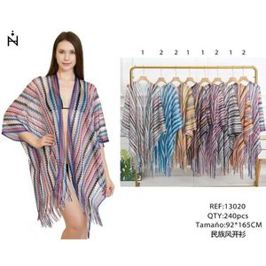 Cardigan de style ethnique 92x165cm, tricoté à franges, pour la plage ou comme vêtement d'extérieur - Product Image 3