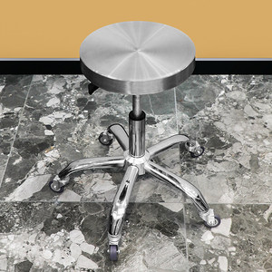 Новое коммерческое парикмахерское кресло для салона красоты с каркасом из нержавеющей стали, 5-лучевой базой и колесиками, рабочий стул для стилиста для услуг по химической завивке/окрашиванию волос - Product Image 4