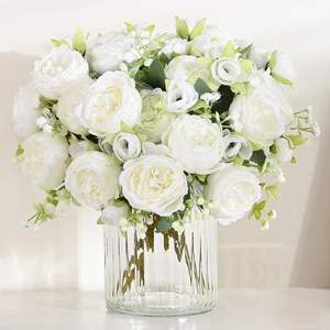 <span class=keywords><strong>Bouquet</strong></span> <span class=keywords><strong>de</strong></span> pivoines artificielles <span class=keywords><strong>en</strong></span> gros, pivoines <span class=keywords><strong>en</strong></span> soie au toucher réel pour la décoration <span class=keywords><strong>de</strong></span> la maison, des mariages et des centres <span class=keywords><strong>de</strong></span> table - Product Image 3