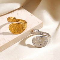 Bague en acier inoxydable à motif géométrique martelé, style européen et américain, personnalisée, hip-hop, plaquée or 18 carats, en acier titane