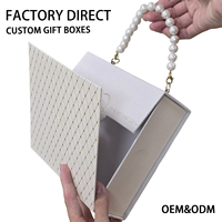 Boîte cadeau de luxe personnalisée en papier rigide blanc avec fermeture magnétique, poignée en cordon perlé, portable, pour bijoux, de qualité supérieure