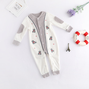 Nuovo arrivo abbigliamento per neonati in velluto di cotone body <span class=keywords><strong>tutina</strong></span> <span class=keywords><strong>tutina</strong></span> per bambino orso ricamato <span class=keywords><strong>tutina</strong></span> per bambini da 0 a 1 anno - Product Image 2