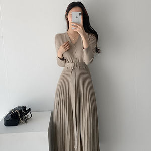 Ingrosso Autunno 2026 Chic Coreano Elegante Francese <span class=keywords><strong>Abito</strong></span> Lavorato a <span class=keywords><strong>Maglia</strong></span> Pieghettato a Maniche Lunghe Slim con Scollo a V Monopetto e Laccio <span class=keywords><strong>in</strong></span> Vita - Product Image 3