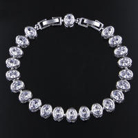 Venta al por mayor de lujo nuevos diseños de pulsera de zirconia cúbica moda mujer pulsera joyería