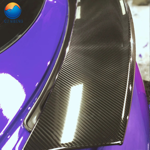 Filme de Fibra de Carbono 6D PET TPU 1.52*18M em Rolo para Decoração de Painel de Carros Esportivos, Adesivos Brilhantes de Uso Único para Mudança de Cor - Product Image 6