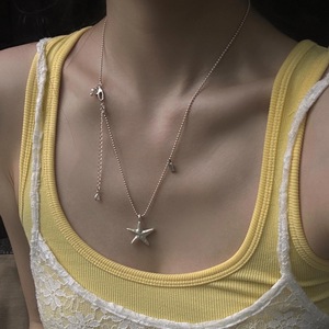 Collar con Colgante Azul Marino de Plata de Ley S925 para Mujer, Diseño de Nicho con Racimo de Flores y Diamantes - Product Image 4