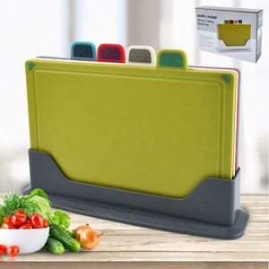 Accesorios de Cocina Más Vendidos, Juego de 4 Tablas de Cortar Inteligentes de Plástico con Código de Color e Indice, con Soporte - Product Image 2