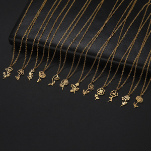 <span class=keywords><strong>Collana</strong></span> Trendy <span class=keywords><strong>con</strong></span> Ciondolo a <span class=keywords><strong>Fiore</strong></span> in Acciaio Inossidabile e Catena a Maglie, Regalo <span class=keywords><strong>di</strong></span> Compleanno, Luna, <span class=keywords><strong>Fiore</strong></span> <span class=keywords><strong>di</strong></span> Neve, Margherita, Rosa per Feste e Matrimoni - Product Image 1