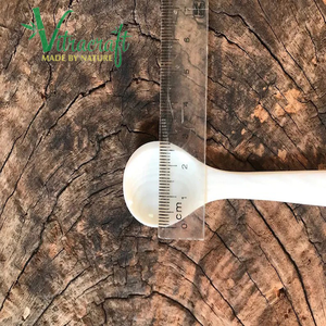 Cuillère à caviar Taille 11.5cm Cuillères artisanales vietnamiennes Fabriqué à partir de nacre blanche naturelle Aide à profiter au maximum du caviar - Product Image 2