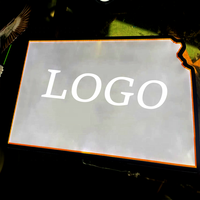 Panneau publicitaire rétroéclairé par LED ultra-fin imprimé UV, fabrication soignée, pour utilisation dans les centres commerciaux et les parcs, avec design personnalisé