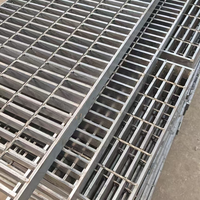 Grille de sécurité en acier Q235 galvanisé à chaud de 1000 mm pour plancher soudé