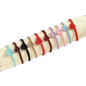 Pulseras de corazón tejidas a mano de cuerda ajustable, regalo de San Valentín, pulseras de corazón trenzadas anudadas para mamá, hermana, novias - Product Image 1