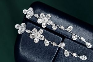 Boucles d'oreilles Xinfly en or blanc 18 carats, design floral, diamants véritables, design intemporel, événements formels, port quotidien, élégantes pour femmes, vente chaude - Product Image 4