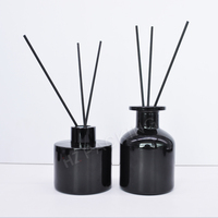 Flacon diffuseur roseau en verre de luxe et unique avec logo personnalisé 100ml 150ml 250ml Diffuseur rond vide transparent avec bâton et couvercle