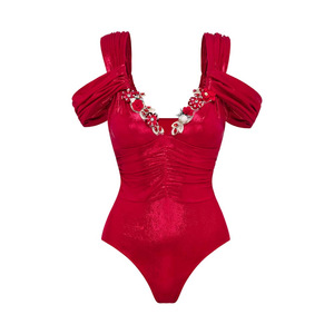Traje de baño metálico rojo brillante de una pieza para mujer, con hombros descubiertos, mangas abullonadas, escote en V profundo, control de abdomen, monokini, traje de baño de playa al por mayor - Product Image 3