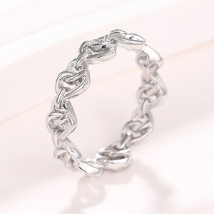 Anello a Catena con Cuore per Donne, Gioiello da Dito Minimalista e alla Moda - Product Image 3