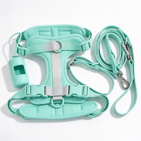 Harnais pour chien en nylon rembourré léger, couleur personnalisée, avec rivets en alliage, néoprène, sécurité, réglable, contrôle facile, patrouille en extérieur