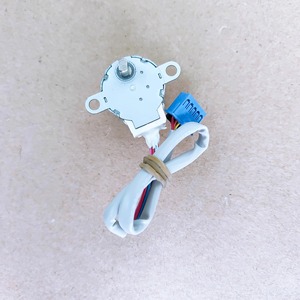 มอเตอร์พัดลมปรับทิศทางแอร์ไฮเออร์ รุ่น 24BYJ48 ดีซี 24V 5 เฟส ไฮบริด สเต็ปเปอร์มอเตอร์ สำหรับใบพัดแอร์ - Product Image 1