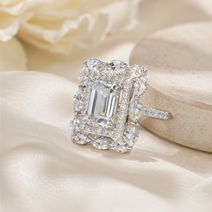 Anello di fidanzamento con taglio a principessa per donna, elegante gioiello da dito alla moda - Product Image 3