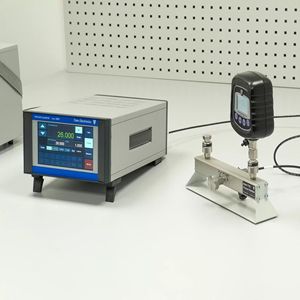 Calibrateur de pression électronique Time Electronics 8030, contrôleur automatique, précision de 1 à 100 bars, 0,01 FS - Product Image 3
