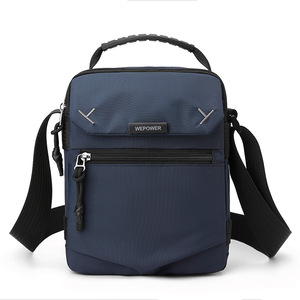 Sac bandoulière unisexe polyvalent en nylon multicouche, mini sac de poitrine léger et tendance pour le voyage et les loisirs - Product Image 1