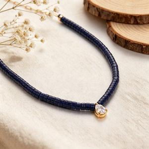 Collier élégant en lapis-lazuli avec chaîne en acier inoxydable plaqué or et pendentif en strass pour femmes - Product Image 2