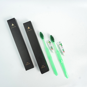 Kit d'équipements pour hôtels en gros Ensemble de fournitures multi-pièces avec logo personnalisé Matériaux écologiques pour le <span class=keywords><strong>confort</strong></span> des clients - Product Image 2
