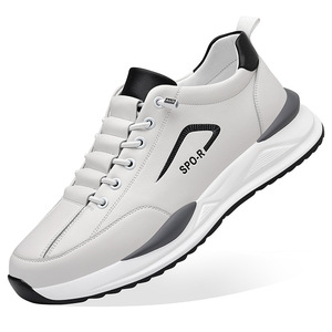Nuevos mocasines de otoño e invierno para hombre, zapatos casuales para conducir, zapatillas versátiles de suela blanda y a la moda, zapatos de cuero. - Product Image 5
