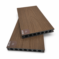 Planche de terrasse composite co-extrudée économique, antidérapante et résistante aux UV, en WPC, pour aménagement paysager et pergola