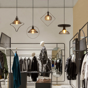 Lámpara con marco de metal de estilo industrial retro, lámpara colgante decorativa Vintage para bar de hotel - Product Image 2