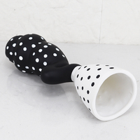 Sculpture d'arc en résine blanche et noire à pois, faite à la main, design artistique pour la décoration intérieure de chambre à coucher, vente en gros