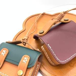 Superventas transfronterizo: Mini cartera colgante <span class=keywords><strong>de</strong></span> cuero genuino para mochila, con bolsa para auriculares y llavero para colgar al cuello - Product Image 4