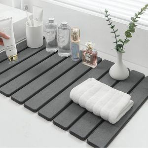 แผ่นรองจานแบบพับได้ แห้งเร็ว ทำจากดินเบา สำหรับวางบนเคาน์เตอร์ครัว - Product Image 4