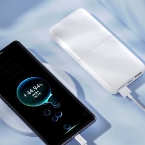 Estación de Energía Portátil Delgada de Doble USB <span class=keywords><strong>Lango</strong></span> Serie II de 10000mAh, Alta Capacidad, Resistente al Agua, con Batería de Litio 18650, LED Solar y Salida de 20W - Product Image 4