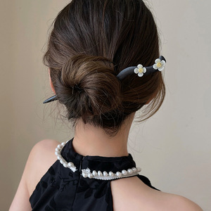 Barrette à cheveux en <span class=keywords><strong>bois</strong></span> de style chinois, faite à la main, avec perles de fleurs, <span class=keywords><strong>pour</strong></span> femmes - Product Image 1