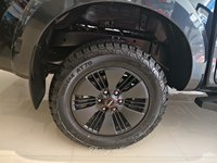 Nouveau pick-up I-suzu à quatre roues motrices, boîte manuelle, direction à gauche