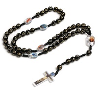 Collier de chapelet à perles croisées, catholique, Jésus, acrylique, 10 mm, carte couleur, bijoux unisexe
