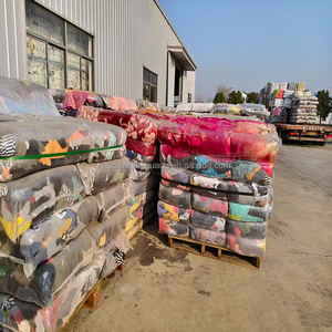 Stracci in cotone 100% senza lanugine, altamente assorbenti acqua e olio, stracci di scarto in maglia, scarti di tessuto in cotone, stracci colorati da t-shirt - Product Image 1