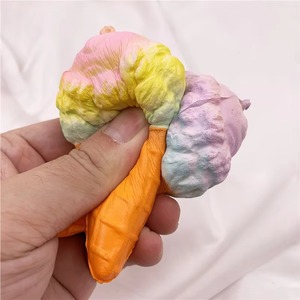 Mini cornets de crème glacée colorés de 9 cm, jouet anti-stress en PU à rebond lent, super doux, cadeau pour enfants et adultes - Product Image 3