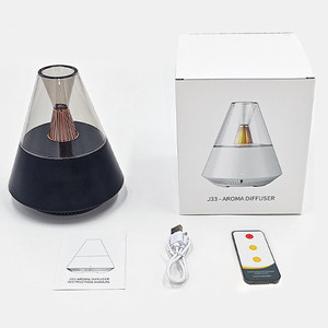 Diffusore di Oli Essenziali Ultrasonico Minimalista, Decorazione Casa, 150ml, USB, Silenzioso, Umidificatore d'Aria con Luce Notturna Calda - Product Image 6