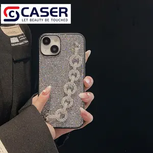 The New Luxury Style Bling Diamond Smartphone Case Anti-fall For Women Bracelet Hard Cell Phone Case For Iphone 12 13 14 15