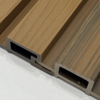 Großartige Wandpaneele WPC-Wandverkleidung Modern für Hintergründe Europäische Holz-Kunststoff-Verbundplatten für Außenbereich Wasserdicht