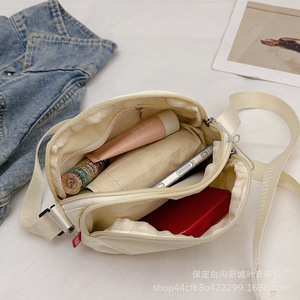 Sac bandoulière Ye Yin 9910 pour femme, 7 pouces, ovale, avec fermeture éclair, léger, tendance, portable, pour usage quotidien - Product Image 4