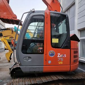 รถขุดฮิตาชิ ZX75 มือสอง 8 ตัน พร้อมเครื่องยนต์และเกียร์ สีเดิม - Product Image 5