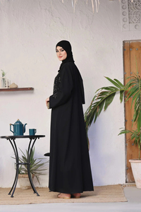 Abaya de style takchita marocaine traditionnelle |   Robe longue en velours et dentelle patchwork pour occasions spéciales - Product Image 6