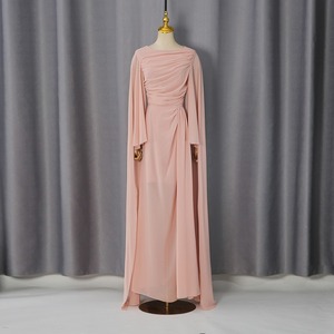 Robe de soirée cape pour femme en satin, style luxe léger, pour fiançailles, été 2026, longueur ras du sol, à volants, taille naturelle, décolleté en U, coupe trapèze - Product Image 2