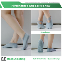 Chaussettes antidérapantes de yoga à la cheville pour femmes personnalisées Chaussettes de yoga à bretelles croisées souples Chaussettes de yoga Pilates Grip pour Barre Sport Youth